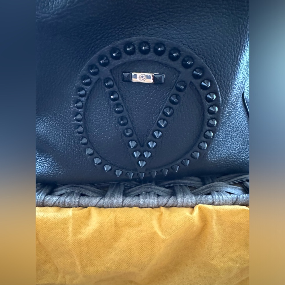 Valentino by Mario Valentino Large Leather Shoulder Bag - Picture 2 of 8